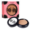 Benefit, korektor w kompakcie Boi-ing Industrial Strength Concealer (Cena: 60 zł, 3 g)