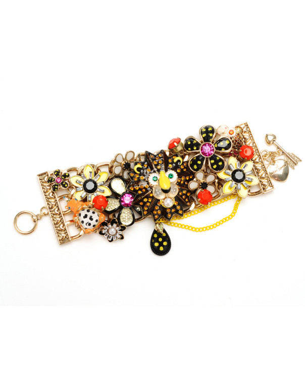 Hit czy kit: biżuteryjny lew Betsey Johnson