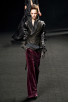 Moda z wybiegów: bordo